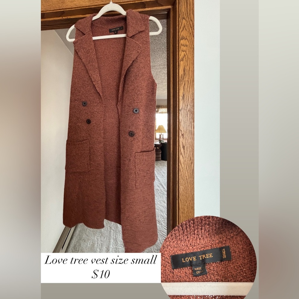 Brown Sleeveless Knit Vest